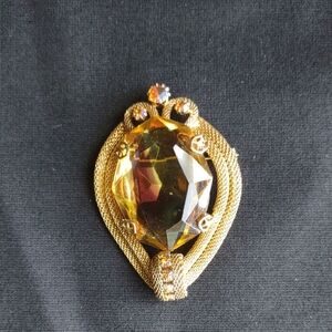 Vintage Citrine Topaz Colored Mesh Gold Tone Brooch